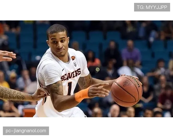 加里·佩顿挡拆制造突破机会提升球队防守转换效率